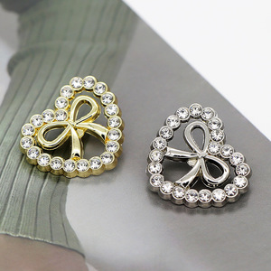 Kaynak üreticileri moda dekoratif toka aksesuarları Diy aşk yay içi boş matkap Metal düğmeler - Product Image 1
