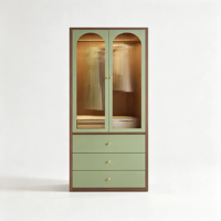 Armoire moderne en acier avec portes vitrées, panneaux cannelés, design anti-poussière, tiroirs de rangement pour vêtements pour chambres à coucher