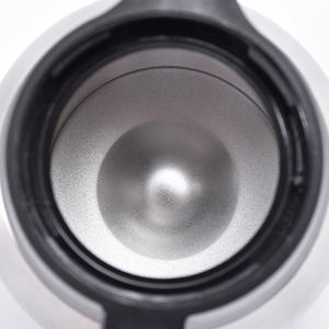 <span class=keywords><strong>Carafe</strong></span> à café isolée thermiquement en acier inoxydable 2L Fiole à vide à double paroi avec couvercle Style au <span class=keywords><strong>design</strong></span> classique - Product Image 5