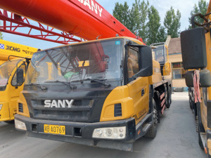 รถเครนติดตั้งบนรถบรรทุก Stc250s ของ Sany 25ton เครนเคลื่อนที่ไฮดรอลิกสำหรับรถบรรทุก