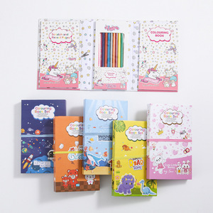 Libro <span class=keywords><strong>da</strong></span> <span class=keywords><strong>disegno</strong></span> con matite colorate a tema Astronauta e Razzo, per commercio transfrontaliero, fai <span class=keywords><strong>da</strong></span> te, con carta bianca rosa, copertina rigida, arte <span class=keywords><strong>da</strong></span> raschiare e <span class=keywords><strong>da</strong></span> <span class=keywords><strong>colorare</strong></span> - Product Image 2