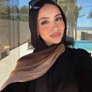 Écharpe carrée en modal de haute qualité, châle d'été pour femmes, large bord, fine, peinte à la main, dégradé de couleurs, respirante, foulard musulman - Product Image 1