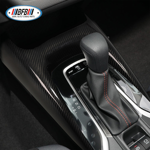 Couverture de cadre de levier de vitesses en fibre de carbone véritable pour <span class=keywords><strong>Toyota</strong></span> <span class=keywords><strong>GR</strong></span> Corolla 2023+ - Product Image 2