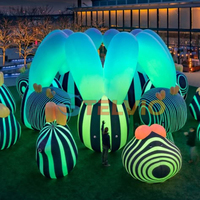 Décorations d'événements de fête lapin gonflable artistique avec lumières LED ballon de dessin animé de personnages d'art gonflables pour le Festival