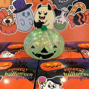 Jouets Squishy Citrouille Scintillante Ruunjoy pour Halloween, Jouets Anti-Stress en Caoutchouc Carrés, Jouets à Presser, Boîte de Couleurs - Product Image 5