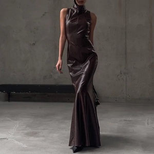 ชุดเดรสยาวทรงเข้ารูปหนัง PU แบบสั่งทำสำหรับผู้หญิง แขนกุด เหมาะสำหรับงานปาร์ตี้กลางคืนหรืองานพรอม - Product Image 1