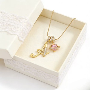 Collier pendentif chaîne serpent 26 lettres A-Z en diamant Dopamine, collier pendentif cœur en zircone alphabet de luxe léger, vente chaude - Product Image 1