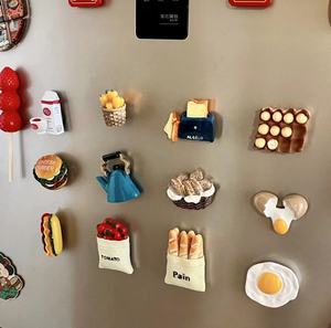 Impresión clara Venta caliente Cutie Animal Acrílico Epoxi Imán Esmalte Madera Imán para nevera - Product Image 5