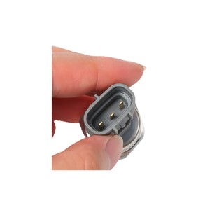 Sensor de Presión Manométrica 499000-7571 con Montaje Roscado y Tecnología Piezoresistiva - Product Image 1