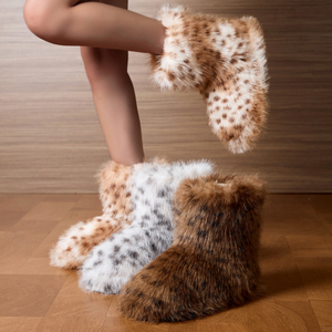 Stivaletti da <span class=keywords><strong>Donna</strong></span> in Ecopelliccia alla Moda, Caldi e Comodi, Antiscivolo con Tacco Piatto per Esterni - Product Image 1