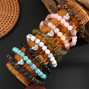 8MM Casal Pulseira Pedra Natural Set Tiger <span class=keywords><strong>Eye</strong></span> Aço Inoxidável Magnetic Coração Charme com pedra vulcânica - Product Image 1