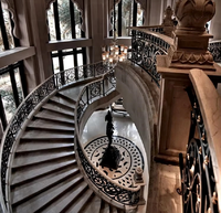 Rampe d'escalier en spirale en alliage d'aluminium au design moderne, écologique, pour une utilisation élégante en intérieur/extérieur, idéale pour villas, centres commerciaux, hôtels haut de gamme