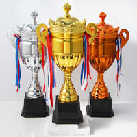 Trophées universels en gros pour le sport et les jeux – Prix créatifs de football et de basketball – Trophée doré