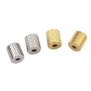 Breloques texturées en forme de baril plaquées or 18 carats avec grand trou pour la fabrication de bijoux DIY (bracelets et colliers) - Product Image 5