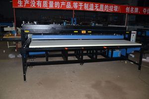 Presse à chaud hydraulique <span class=keywords><strong>grand</strong></span> <span class=keywords><strong>format</strong></span> 300*200cm, 1 face, 1 poste, pour sublimation sur tapis de yoga, murs, bois, panneaux acryliques et <span class=keywords><strong>aluminium</strong></span> - Product Image 4