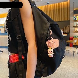 Adorabile Portachiavi a Forma di Maialino, Ciondolo Bambola Maialino Carino, Elegante Ornamento da Appendere alla Borsa, Grazioso Piccolo Regalo Quotidiano - Product Image 5