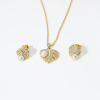 Ensemble de bijoux inspiré de la feuille de Monstera en argent S925 plaqué or 18 carats, collier et boucles d'oreilles en perles d'eau douce