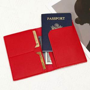 Porte-passeport en cuir lisse noir simple, fait main, avec logo, pas cher, avec porte-cartes - Product Image 3