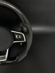 Volant en fibre de carbone au <span class=keywords><strong>prix</strong></span> d'usine pour Volkswagen <span class=keywords><strong>Golf</strong></span> <span class=keywords><strong>7</strong></span> 75 GTI GTD <span class=keywords><strong>GTE</strong></span> R Polo GTI Tiguan Passat - Product Image 5