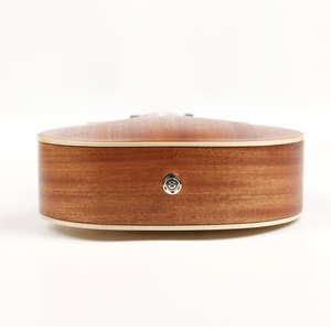 <span class=keywords><strong>Ukulele</strong></span> <span class=keywords><strong>concert</strong></span> <span class=keywords><strong>Deviser</strong></span> UK26-70S avec table en épicéa massif et fond et côtés en sapelli - Product Image 5