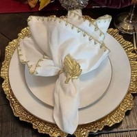Meilleures ventes d'assiettes rondes en or pour récifs de 13 pouces Chargeurs de table en plastique écologiques pour mariages Thanksgiving Noël