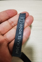 Étiquettes principales tissées personnalisées de haute qualité avec logo de marque et impression en caoutchouc silicone pour vêtements