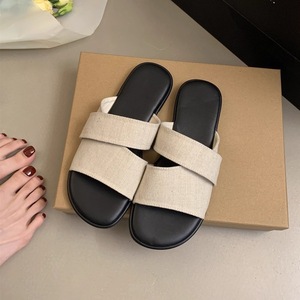 Nuevas Sandalias Planas para Mujer, Color Negro y Blanco, al por Mayor, Diseño Simple con Punta Abierta, Estilo Slip-On para la Playa - Product Image 2