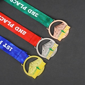 Medallas de Carreras Oro Plata Bronce Diseño Pirámide Montaña Efecto Hueco 1er 2do 3er Lugar Cintas para la <span class=keywords><strong>Gran</strong></span> Carrera de la Pirámide - Product Image 3