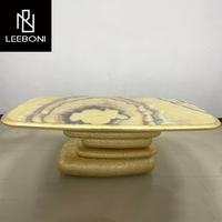 Vente en gros d'une table de salle à manger classique en métal antique au design de luxe.