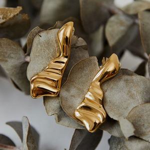 ต่างหูวินเทจกันน้ำ สแตนเลสสตีลคลาสสิก ชุบทอง 14k 18k PVD เครื่องประดับแฟชั่นสำหรับผู้หญิง - Product Image 3