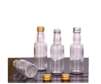 Kustom Transparan 50Ml 100Ml 250Ml Botol Kaca Mini Minuman Keras dengan Tutup Putar Aluminium
