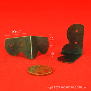 Protectores de Esquinas Estilo Antiguo 30x22mm de Acero al Carbono para Cajas de Almacenamiento, Diseño Tradicional - Product Image 2