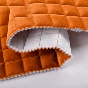 Tela Acolchada 100% Poliéster Impermeable y Resistente al Viento para Chaquetas de Hombre y Mujer, Hecha en Vietnam - Product Image 1