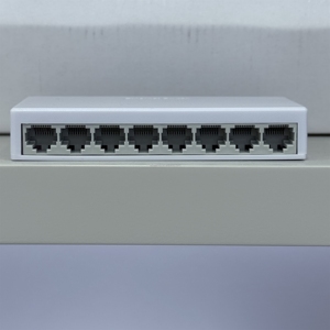 Commutateur réseau de bureau 8 ports 10/100 Mbps Fast Ethernet à prix de gros, ports RJ45 8x10/100 Mbps, hub de commutation réseau DC5V - Product Image 1
