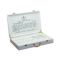 Boîte cadeau en bois massif laqué avec logo personnalisé, avec serrure et poignée en métal, emballage de valise en bois pour produits de beauté et de soins de santé