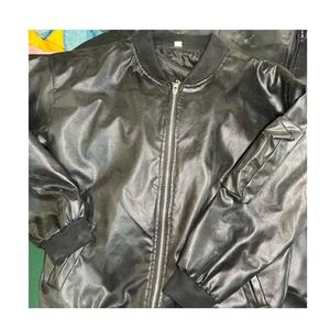 <span class=keywords><strong>Manteau</strong></span> en cuir d'occasion C10 pour femmes et hommes en bon état - Product Image 6