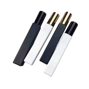 Flacone Spray in vetro bianco nero quadrato con fondo spesso Mini spruzzatore di <span class=keywords><strong>profumo</strong></span> piccolo flacone vuoto ricaricabile da 5ml 10ml - Product Image 2