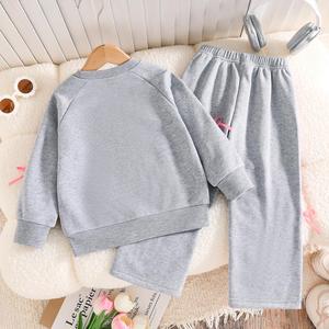 Conjunto de Ropa Térmica para Niñas Pequeñas Otoño/Invierno, Sudadera Gris con Cuello Redondo y Pantalones Anchos con Lazo Decorativo - Product Image 2