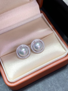 Literary Gentle Elegant S925 Sterling <b>Silver</b> <b>Stud</b> <b>Earrings</b> Featuring Glossy Natural Mabe Pearl Classic Retro Fine Ear Jewelry - Product Image 4
