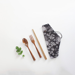 Ensemble de couverts en bois, cuillère, fourchette, baguettes, ustensiles de camping portables, ensemble de trois pièces - Product Image 1