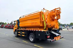 Camion d'aspiration des eaux usées Shacman 15 m³ à vendre à Dubaï – Camion-citerne d'aspiration des eaux usées - Product Image 6