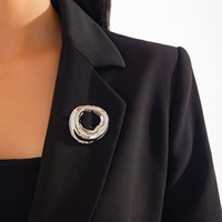 Broche en Alliage Doré Chanvre Tendance pour Femme, Épingle de Costume Manteau Irrégulière Évidée, Accessoire de Mode Chic