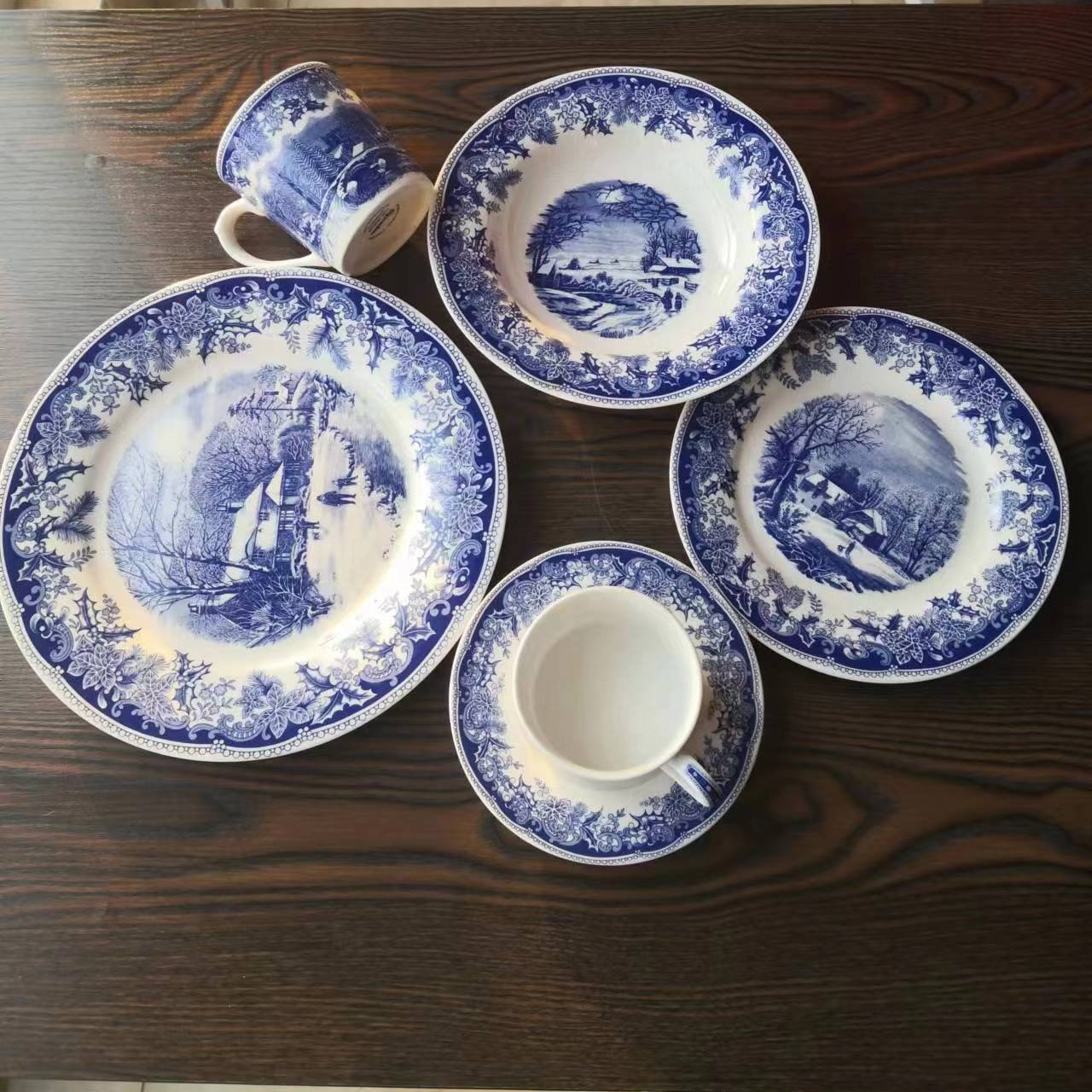 Ceramic Plate Set Luxury Dinner Set Low-price Discount European Classic Italy Idyllic Blue and White Vintage Round Plate Dish