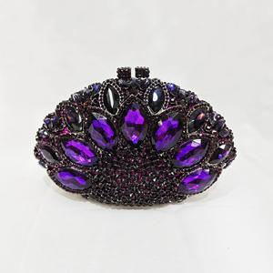 Sac de soirée élégant en sequins dorés et diamants pour femme <span class=keywords><strong>avec</strong></span> chaînes et fermeture à <span class=keywords><strong>rabat</strong></span> classique - Product Image 2