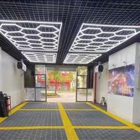 Carrelage hexagonal Carrelage de garage Revêtement de sol Unilin Lock Spc Noir et blanc Tapis de verrouillage en vinyle auto-adhésif Click