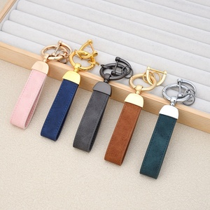 KC397 Gantungan Kunci Kulit dengan D-Ring, Gantungan Kunci Kulit Mewah dengan Kancing Putar - Product Image 3