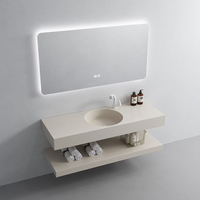 Ensemble de meubles-lavabos muraux modernes en pierre frittée de 140 cm avec évier, égouttoir et lampe à induction intégrée pour salle de bain - Vente en gros