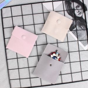 Pochette à bijoux en velours personnalisée avec bouton-pression pour boucles d'oreilles, colliers, bracelets, broches, bagues, montres, pierres précieuses – Recyclable – Vente en gros - Product Image 6