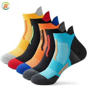 Calcetines Deportivos de Baloncesto Elite, Antideslizantes, Acolchados, con Absorción de Impactos, Transpirables, de Compresión, para Hombres, Mujeres y Jóvenes - Product Image 1