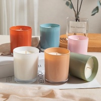 Ventes en gros de pots à bougies en verre givré coloré recyclable de 7 oz avec boîtes d'emballage